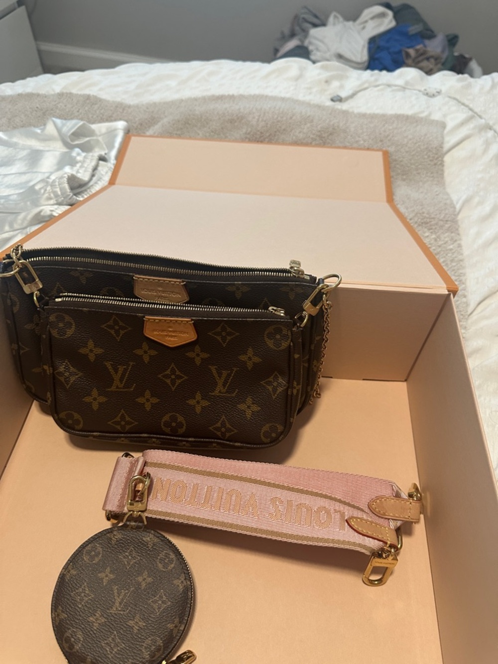 Louis Vuitton Monogram Multi Pochette with Pink Strap and Coin Pouch - Picture 5 of 13
